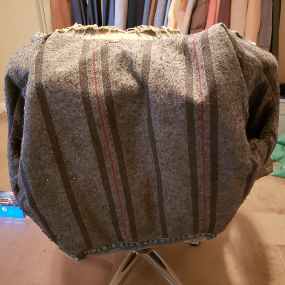 Vintage Levi's medium denim trucker jacket worn distressed blue - Picture 7 of 8